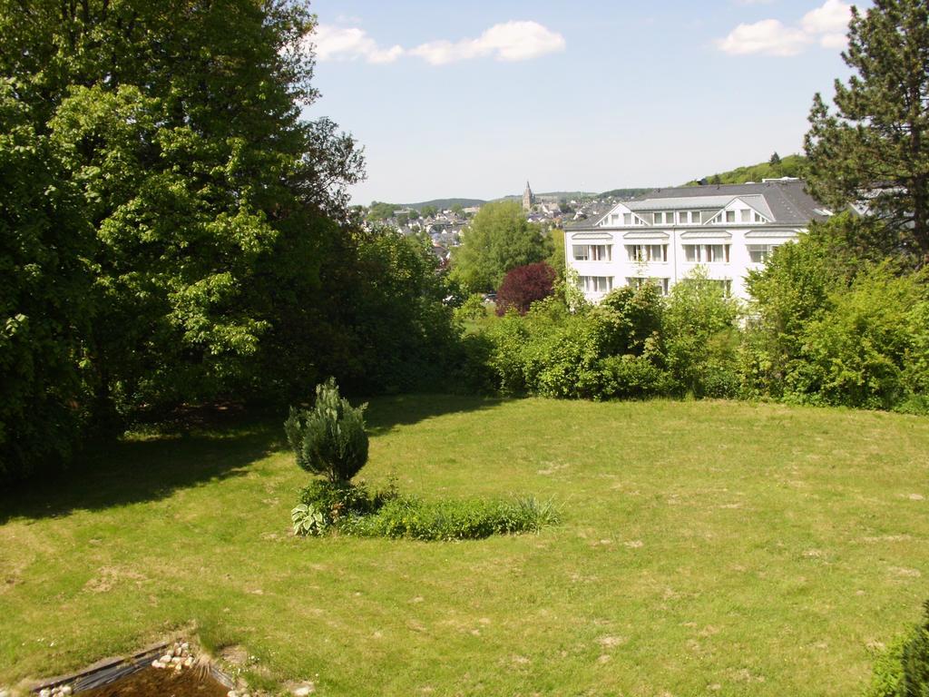 Hotel Haus Hellhohl Garni Brilon Bagian luar foto